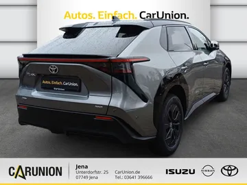 Car image 4