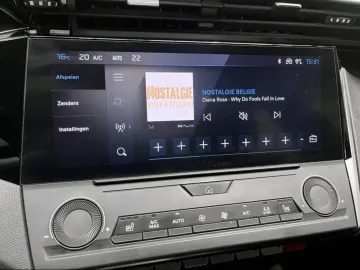 Car image 34