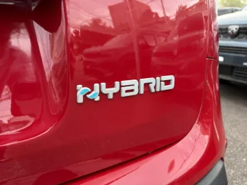 Car image 30