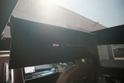 Car image 27