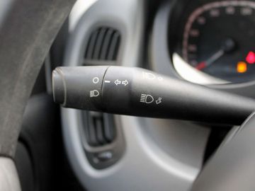 Car image 33