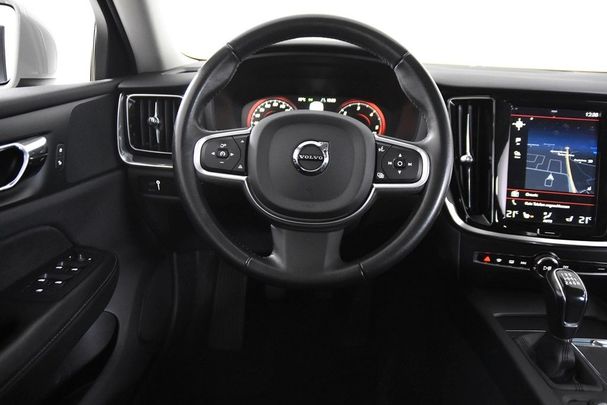 Volvo V60 D3 Momentum 110 kW image number 17