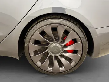 Car image 38