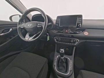 Car image 18