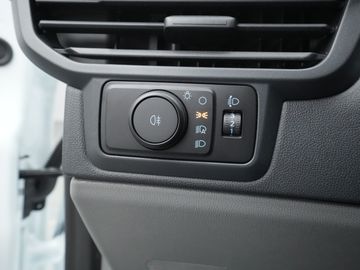 Car image 38