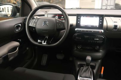 Car image 47