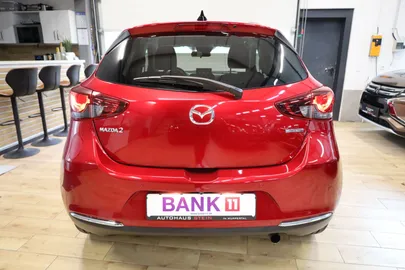 Car image 5
