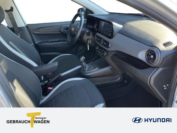 Car image 17