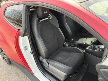 Car image 36