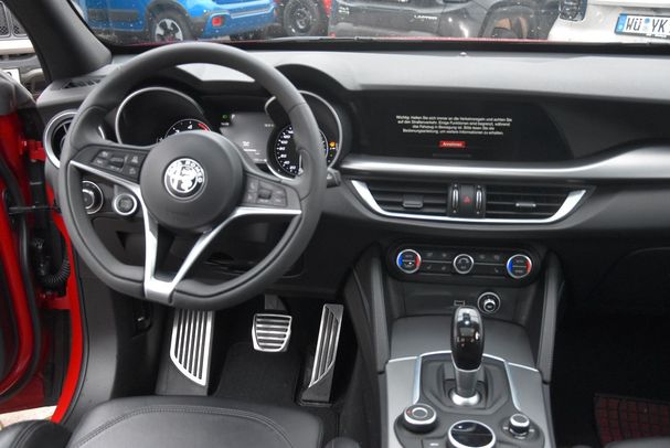 Alfa Romeo Stelvio AT8 Q4 B-Tech 154 kW image number 10