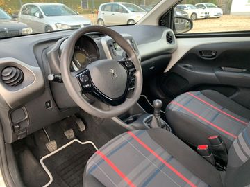 Car image 17