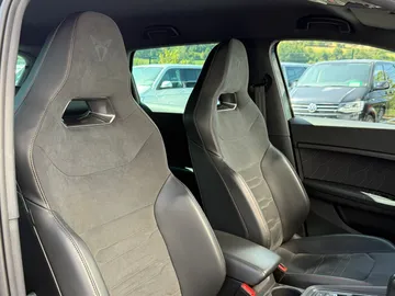 Car image 37