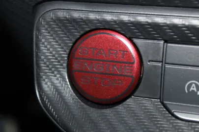 Car image 33
