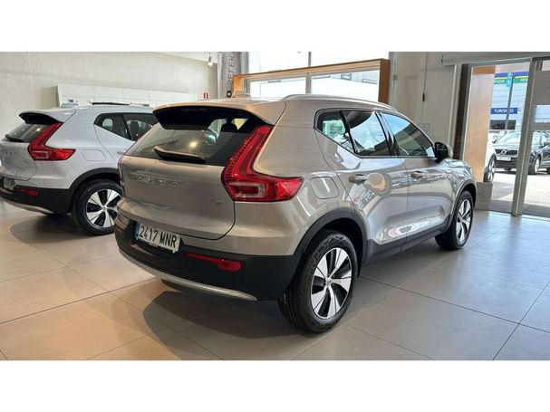 Volvo XC40 T2 Core 95 kW image number 3