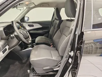 Car image 29