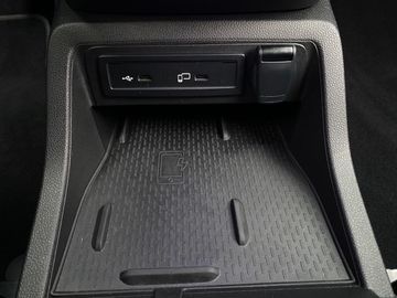 Car image 38