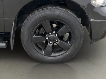 Car image 35