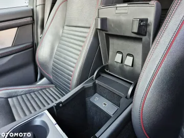 Car image 40