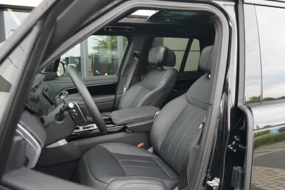 Car image 34