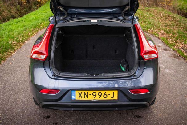 Volvo V40 T2 90 kW image number 6