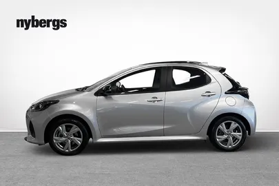 Car image 5
