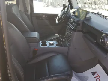 Car image 39