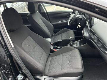 Car image 10