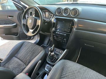 Car image 10