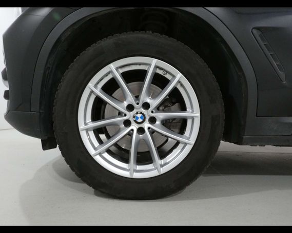 BMW X3 xDrive20d Advantage 140 kW image number 7