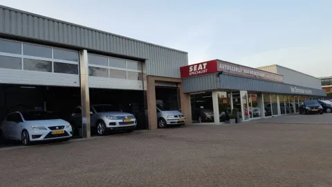Car image 45