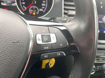 Car image 36