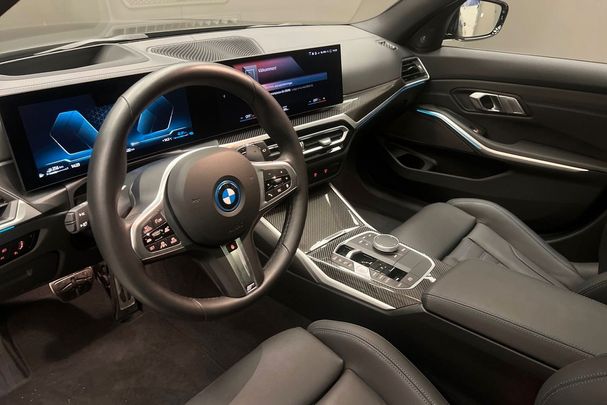 BMW 330e Touring xDrive 216 kW image number 8