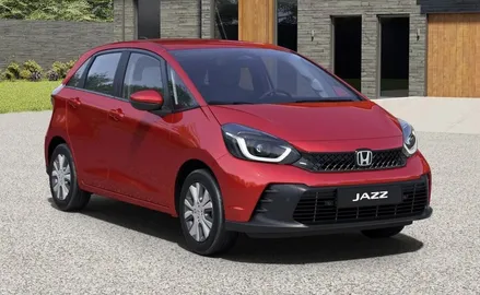 Car image 4