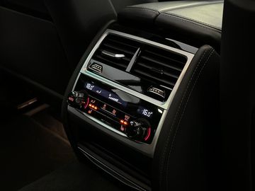 Car image 47