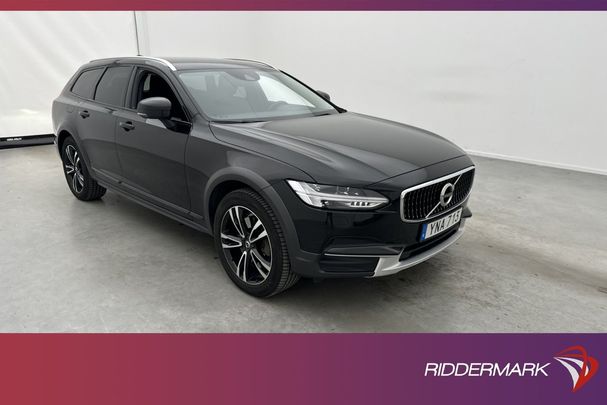 Volvo V90 Cross Country D4 AWD Plus 140 kW image number 2