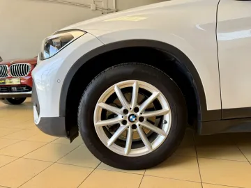 Car image 38