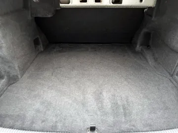 Car image 33