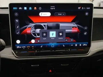 Car image 27