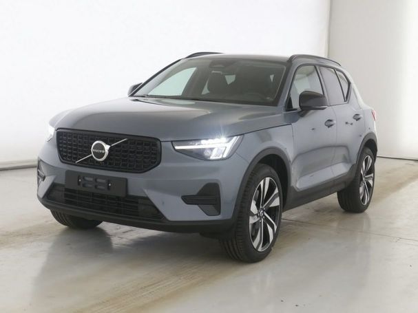 Volvo XC40 B4 Plus Dark 145 kW image number 1