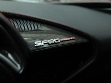 Car image 35