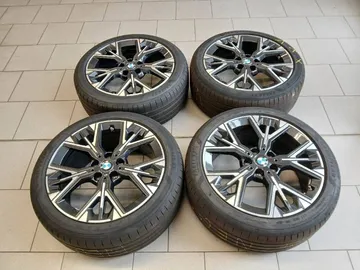 Car image 35