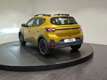 Car image 24