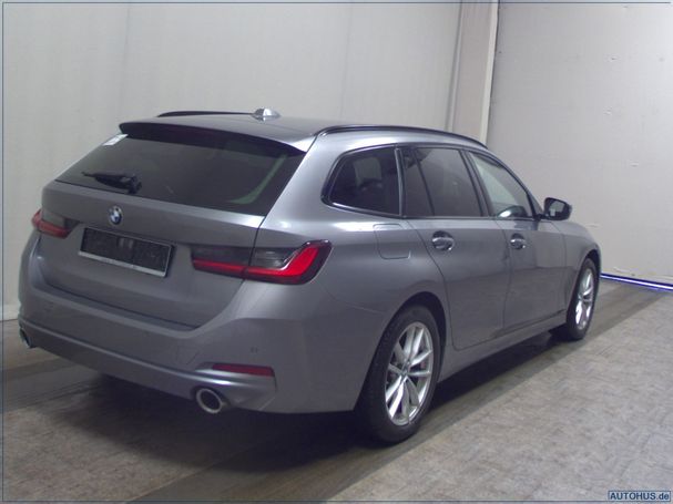 BMW 320d Touring xDrive 140 kW image number 4