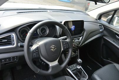 Car image 7