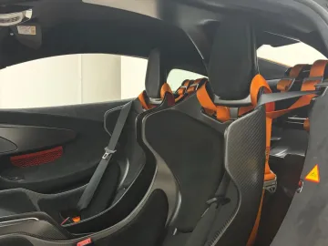 Car image 31