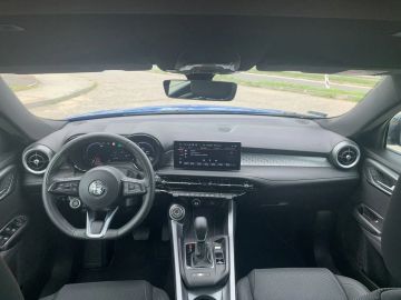 Car image 33