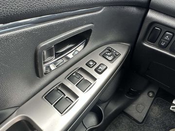 Car image 33