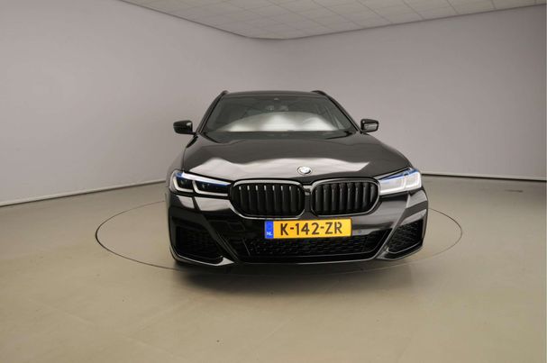 BMW 520i Touring 135 kW image number 2