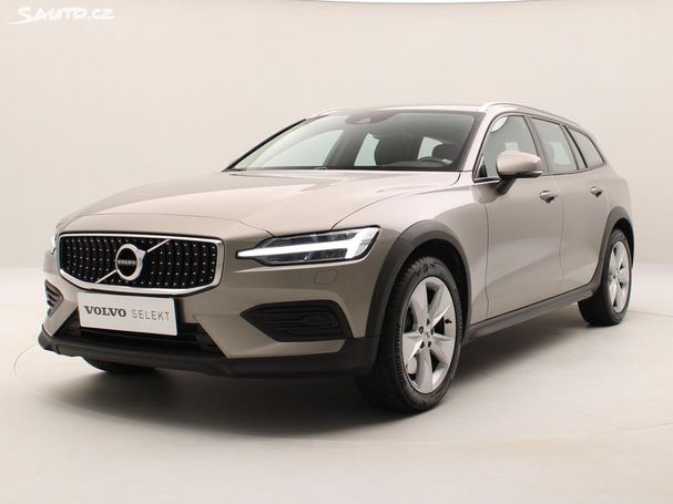 Volvo V60 Cross Country D4 AWD 140 kW image number 1