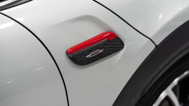 Mini John Cooper Works Cabrio 170 kW image number 32